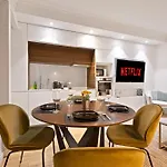 Appartement Quartier Arc De Triomphe 4 Free Netflix